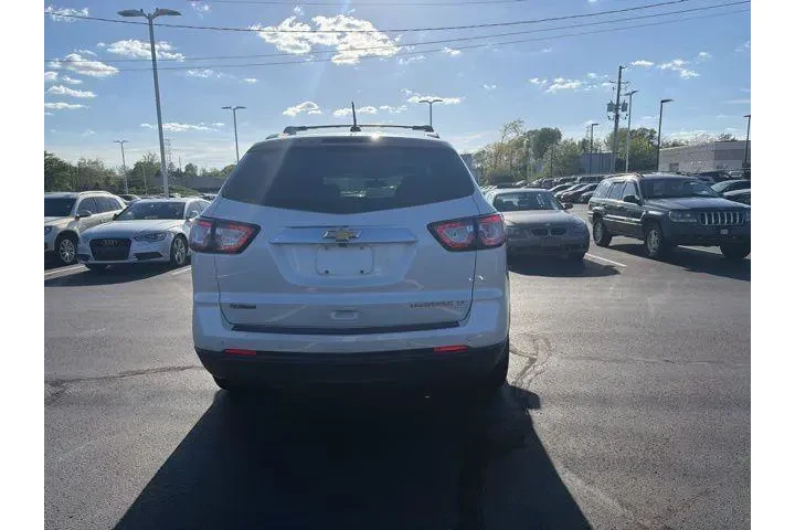 $9995 : Chevrolet Traverse 2016 LT 4 image 9