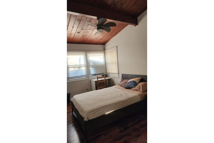 $900 : Habitación en renta Azusa image 3