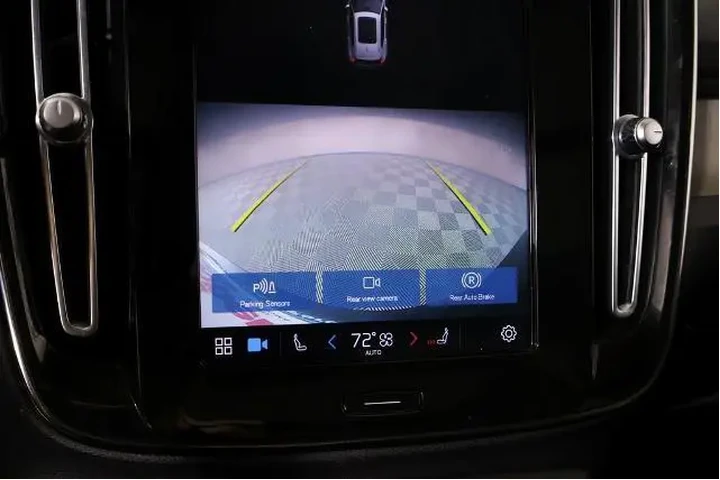 $26734 : Volvo XC40 2023 B4 Plus Brig image 6