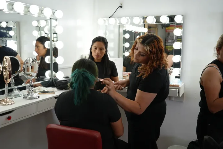 Curso de Uñas Acrilica image 7