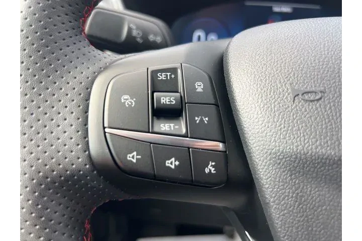 $26589 : Ford Escape 2023 AWD ST-Line image 10