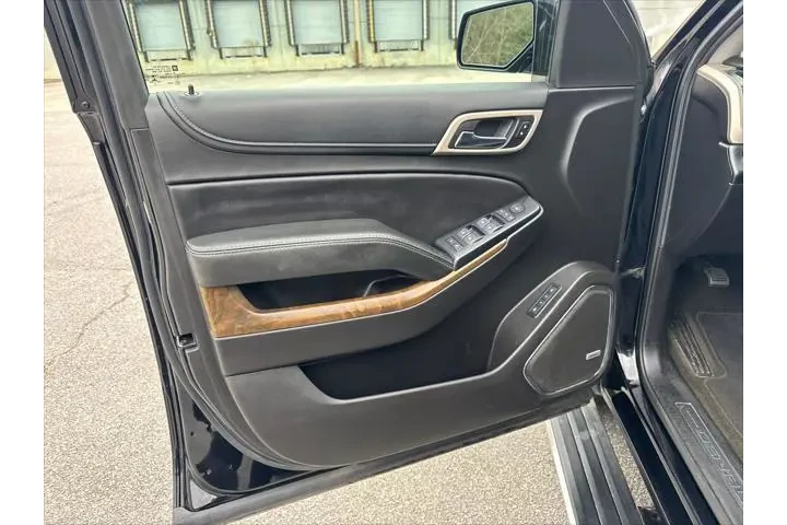 $28720 : GMC Yukon 2018 4x2 Denali 4d image 10