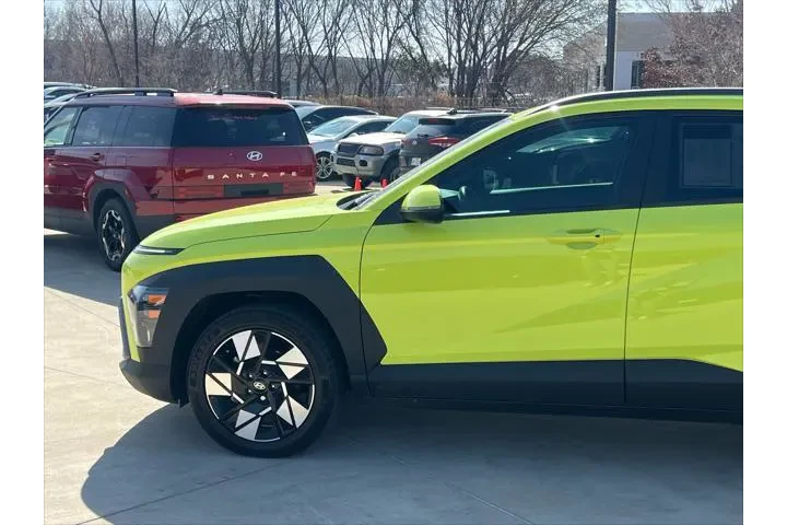 $18998 : Hyundai KONA 2024 SEL 4dr Cr image 7