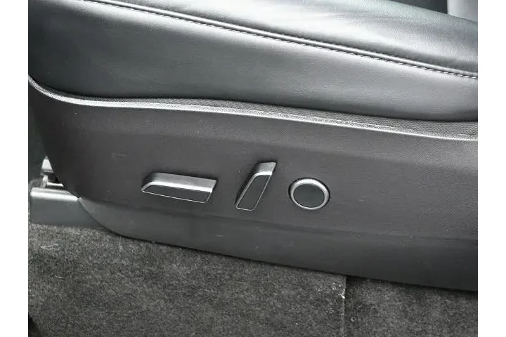 $31800 : Tesla Model Y 2022 AWD Perfo image 8