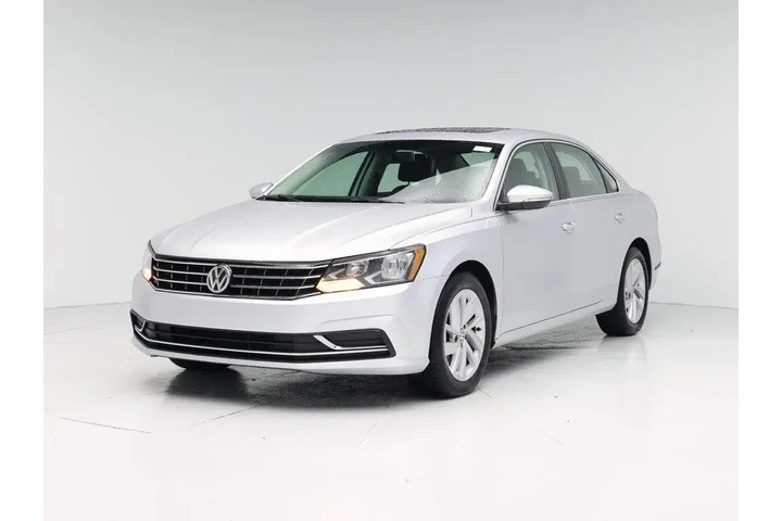 $14599 : Volkswagen Passat 2018 2.0T image 4
