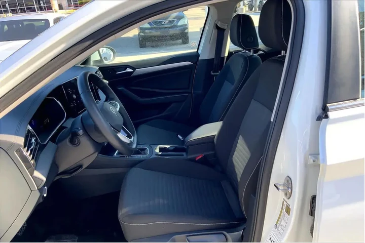 $20222 : Volkswagen Jetta 2025 S 4dr image 8