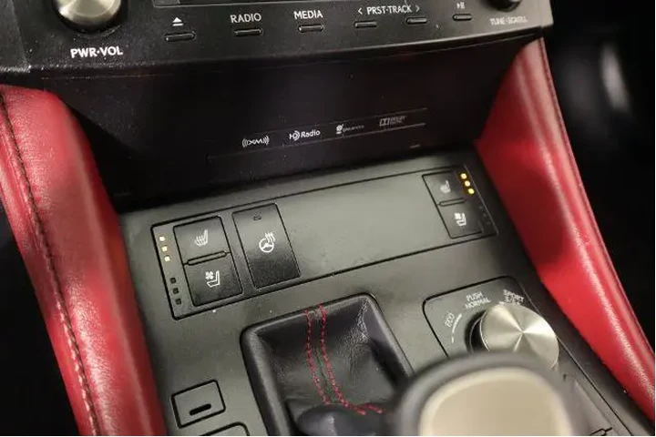 $24338 : Lexus RC 350 2015 AWD 2dr Co image 7