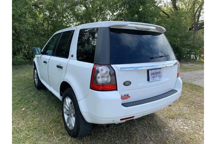 $11495 : 2011 Land Rover LR2 image 5