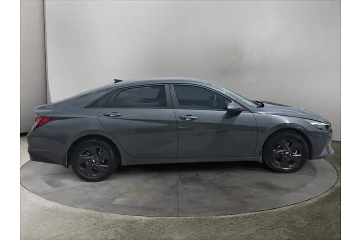 $21216 : Hyundai ELANTRA 2023 SEL 4dr image 6