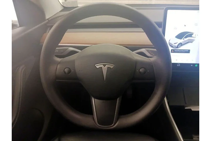 $29998 : Tesla Model Y 2021 AWD Long image 10