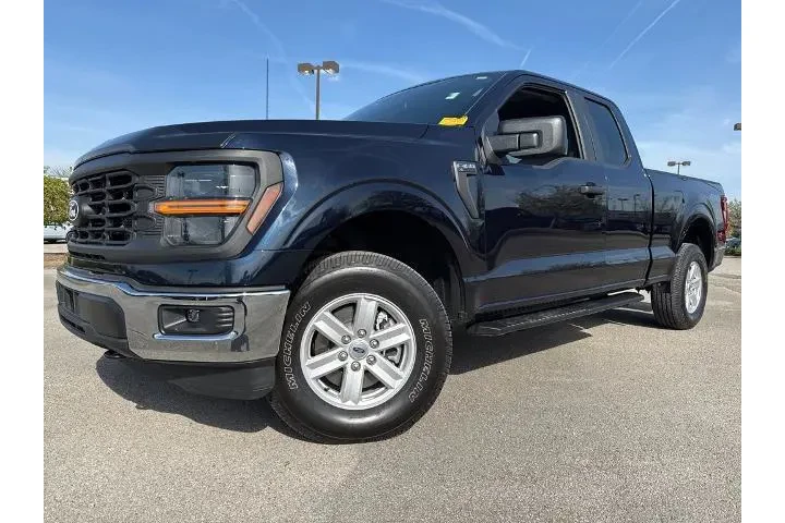 $38000 : Ford F-150 2024 4x4 XL 4dr S image 1