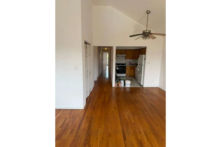 $3500 : GRAN APARTAMENTO- HOWARD BEACH image 5