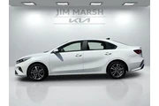 $18588 : Kia Forte 2023 LXS 4dr Sedan thumbnail
