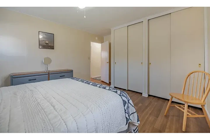 $1150 : YOUR HOME image 7