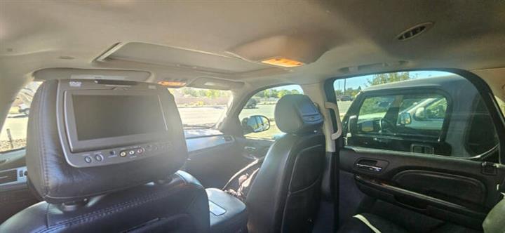 $14000 : 2007 Escalade image 10