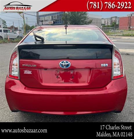 $9500 : Used 2012 Prius 5dr HB Three image 4