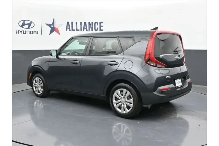 $11415 : Kia Soul 2020 LX 4dr Crossov image 5
