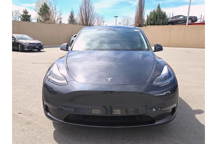 $36998 : Tesla Model Y 2024 AWD Long image 1