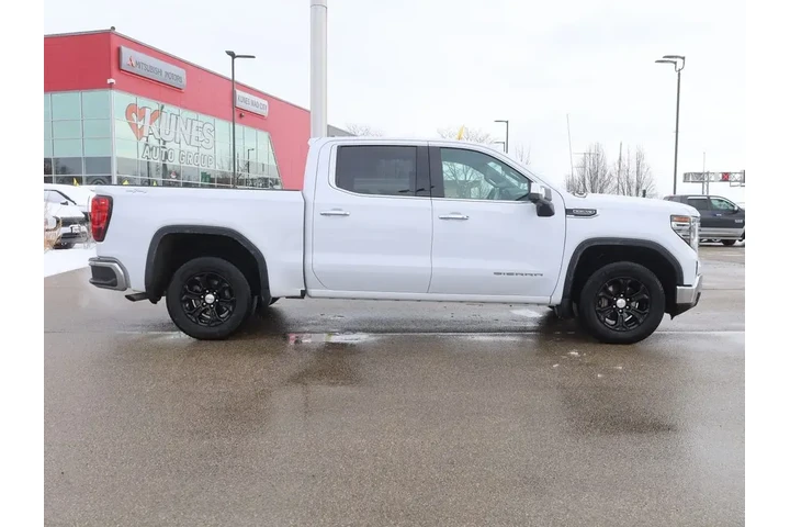 $39977 : GMC Sierra 1500 2024 4x4 SLT image 10