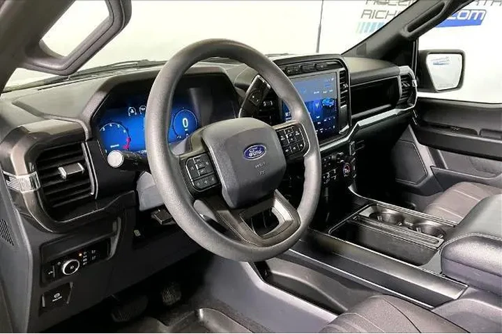 $36065 : Ford F-150 2024 4x2 STX 4dr image 10