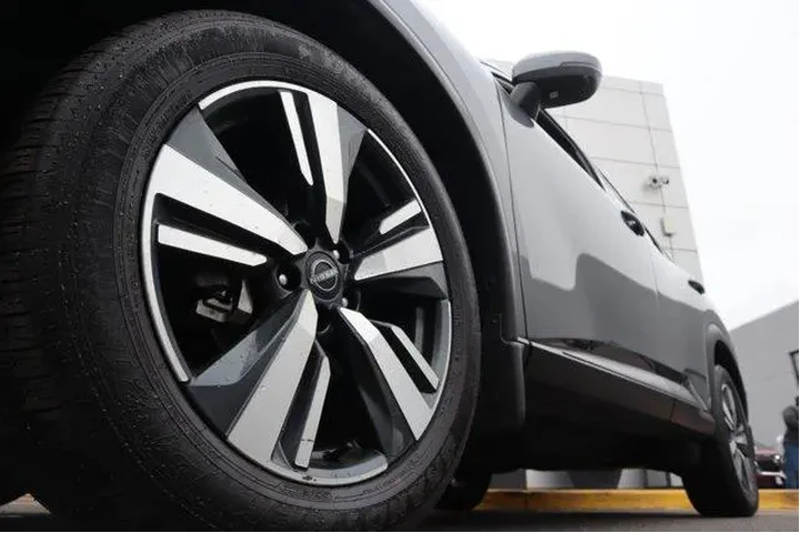 $29957 : Nissan Rogue 2025 AWD SL 4dr image 8