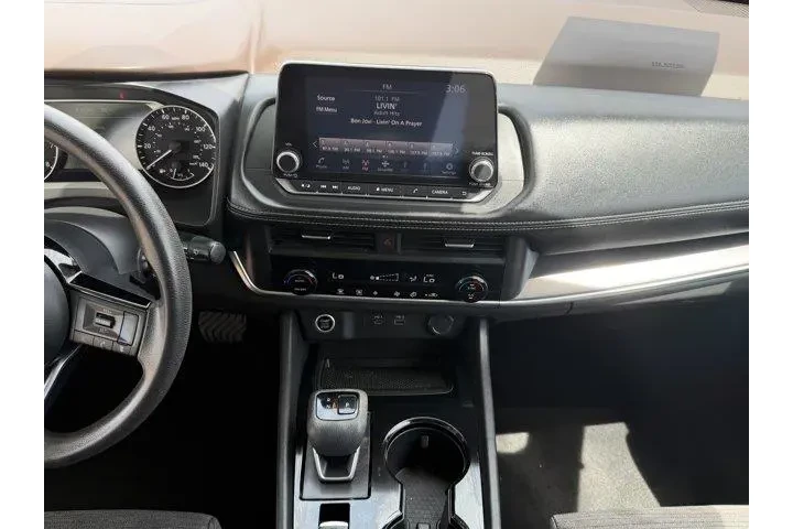 $23764 : Nissan Rogue 2023 SV 4dr Cro image 10