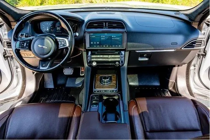 $22924 : Jaguar F-PACE 2019 AWD S 4dr image 7