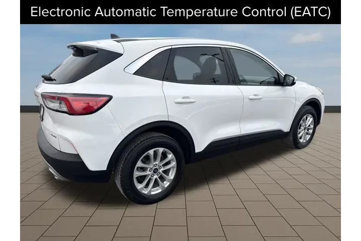 $17968 : Ford Escape 2021 AWD SE 4dr image 6