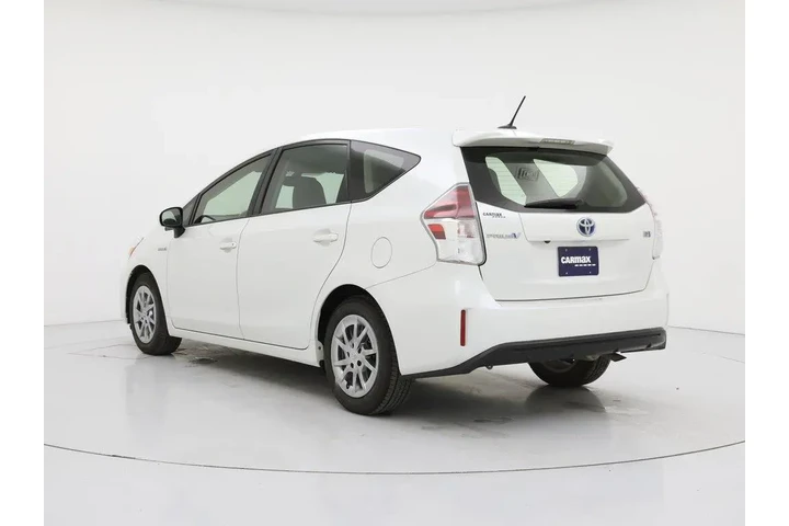 $21998 : Toyota Prius v 2015 Four 4dr image 2