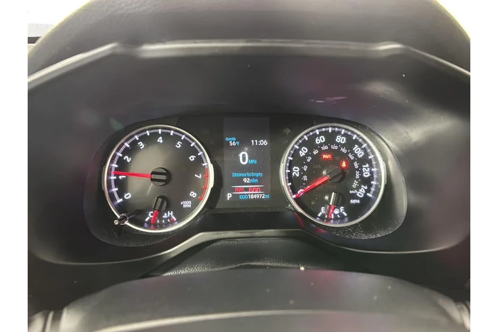 $17997 : 2019 RAV4 LE image 3