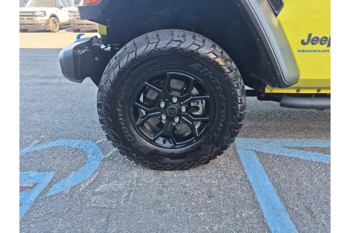 $32988 : Jeep Wrangler 2024 4x4 Willy image 8