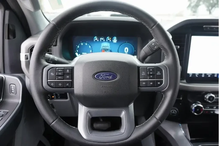 $39988 : Ford F-150 2024 4x2 XLT 4dr image 10