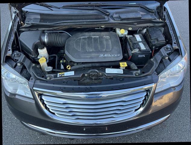 $8700 : 2015 CHRYSLER TOWN & COUNTRY2 image 10