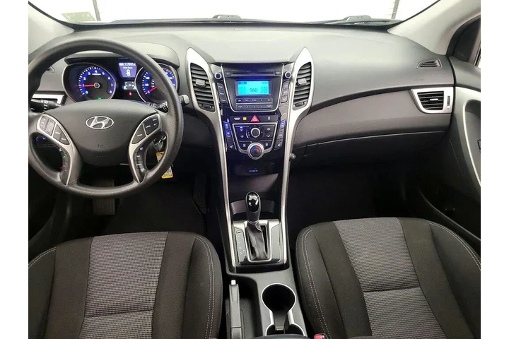 $9998 : Hyundai ELANTRA GT 2014 4dr image 9