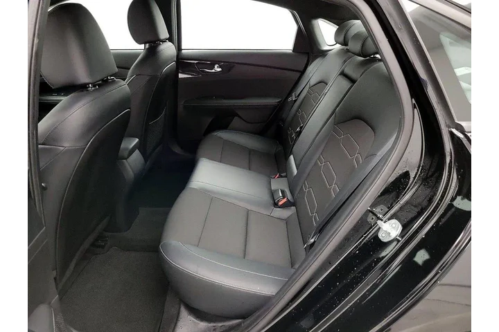 $20998 : Kia Forte 2023 GT-Line 4dr S image 10