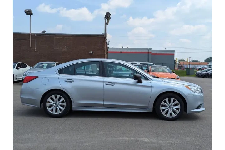 $13985 : 2017 Legacy 2.5i image 10