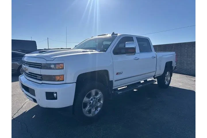 $39982 : Chevrolet Silverado 2500HD 2 image 3