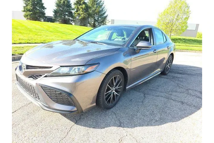 $19500 : Toyota Camry 2021 SE 4dr Sed image 2