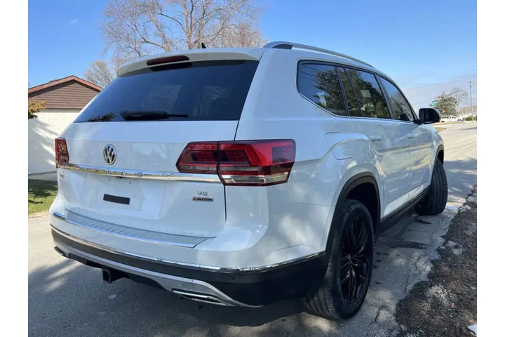 $19997 : 2019 Atlas V6 SEL 4Motion image 7