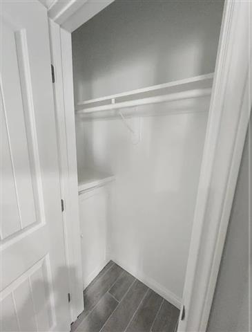 $1200 : Studio Apartment Available now image 2