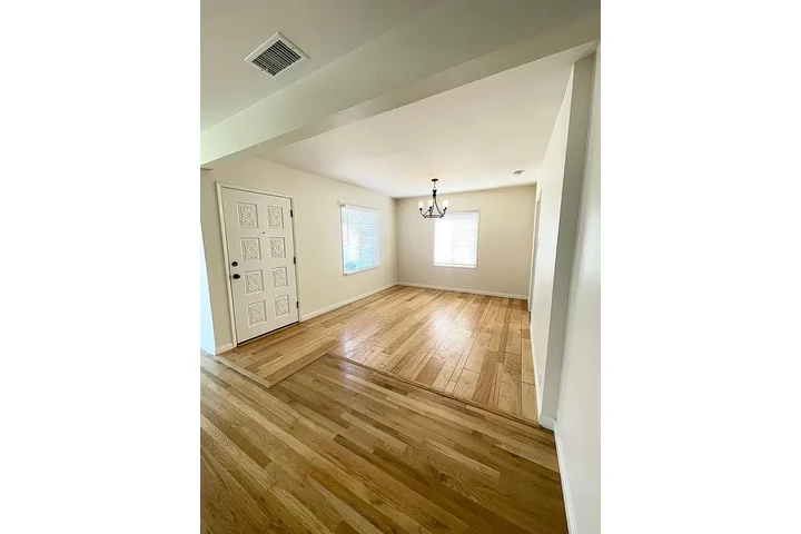 $1000 : Casa disponible en alquiler image 8