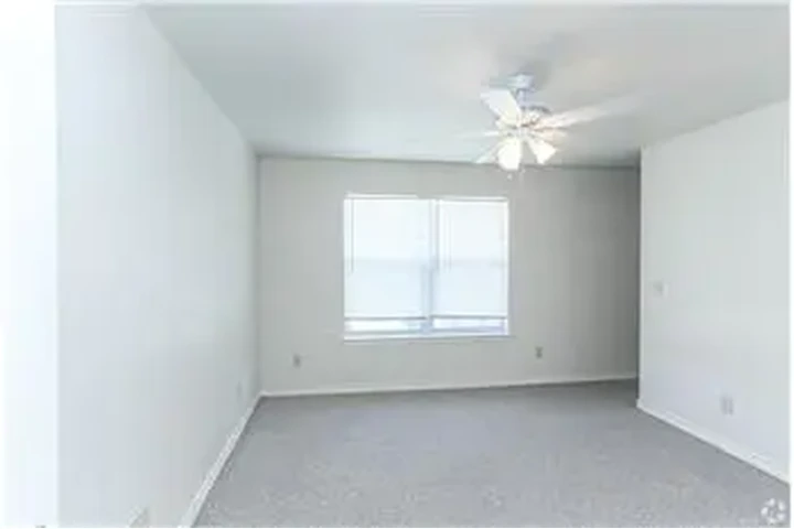 $1695 : Rental property with 3 bedro image 9