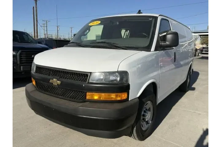 $17900 : 2020 Express 2500 image 5