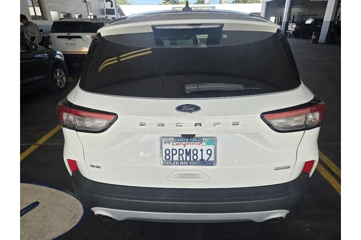 $16950 : Ford Escape 2020 SE 4dr SUV image 9