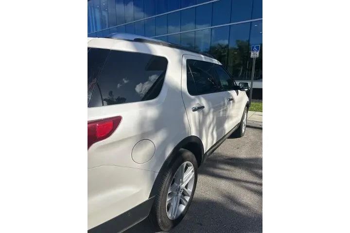 $13990 : Ford Explorer 2016 Limited 4 image 4