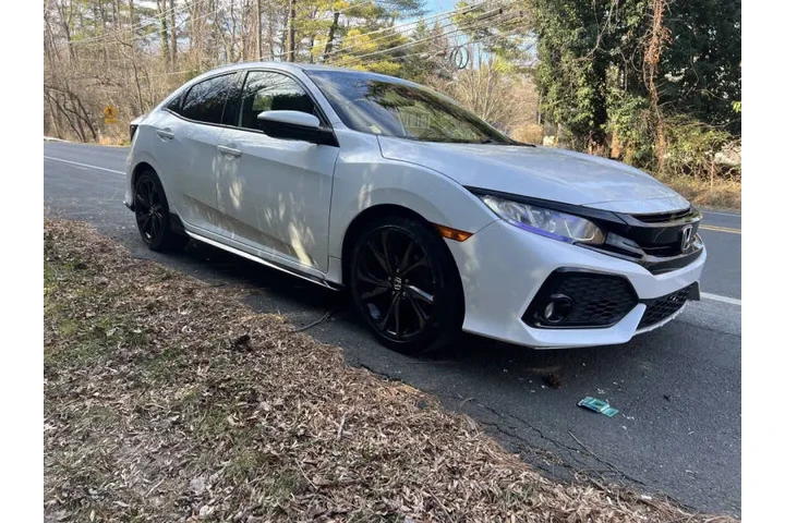 $11900 : 2017 Civic Sport image 4