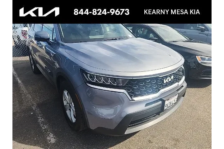 $24491 : Kia Sorento 2023 LX 4dr SUV image 1