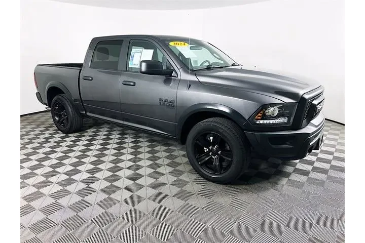 $27800 : Ram 1500 Classic 2024 4x2 SL image 1