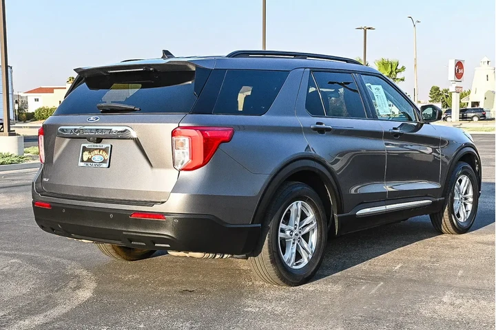 Ford Explorer 2022 XLT 4dr S image 7
