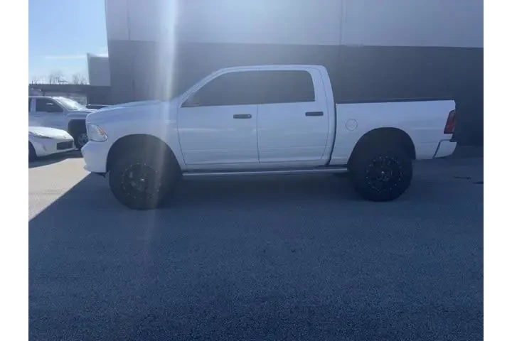 $20101 : Ram 1500 2014 4x4 Express 4d image 1